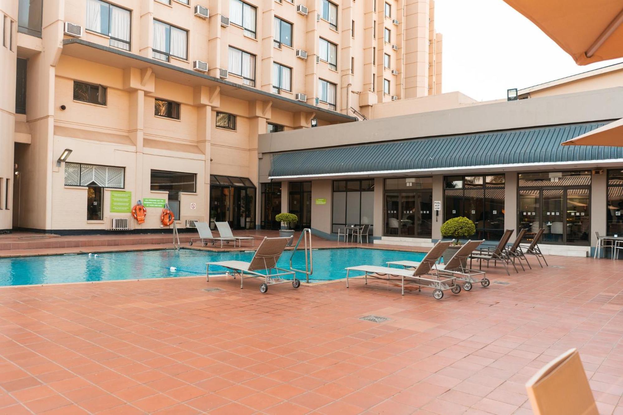 Holiday Inn - Harare By Ihg Esterno foto