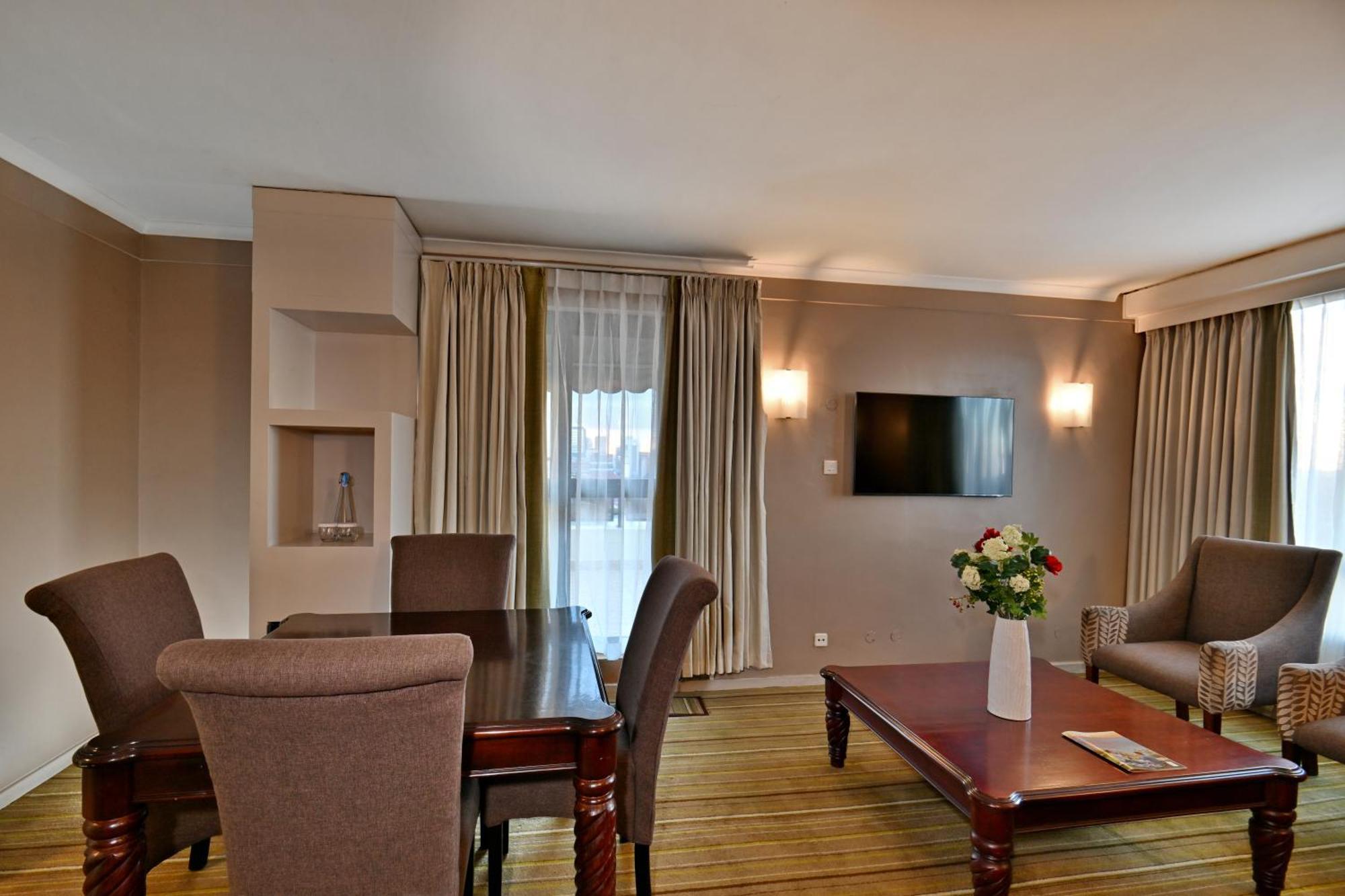 Holiday Inn - Harare By Ihg Esterno foto