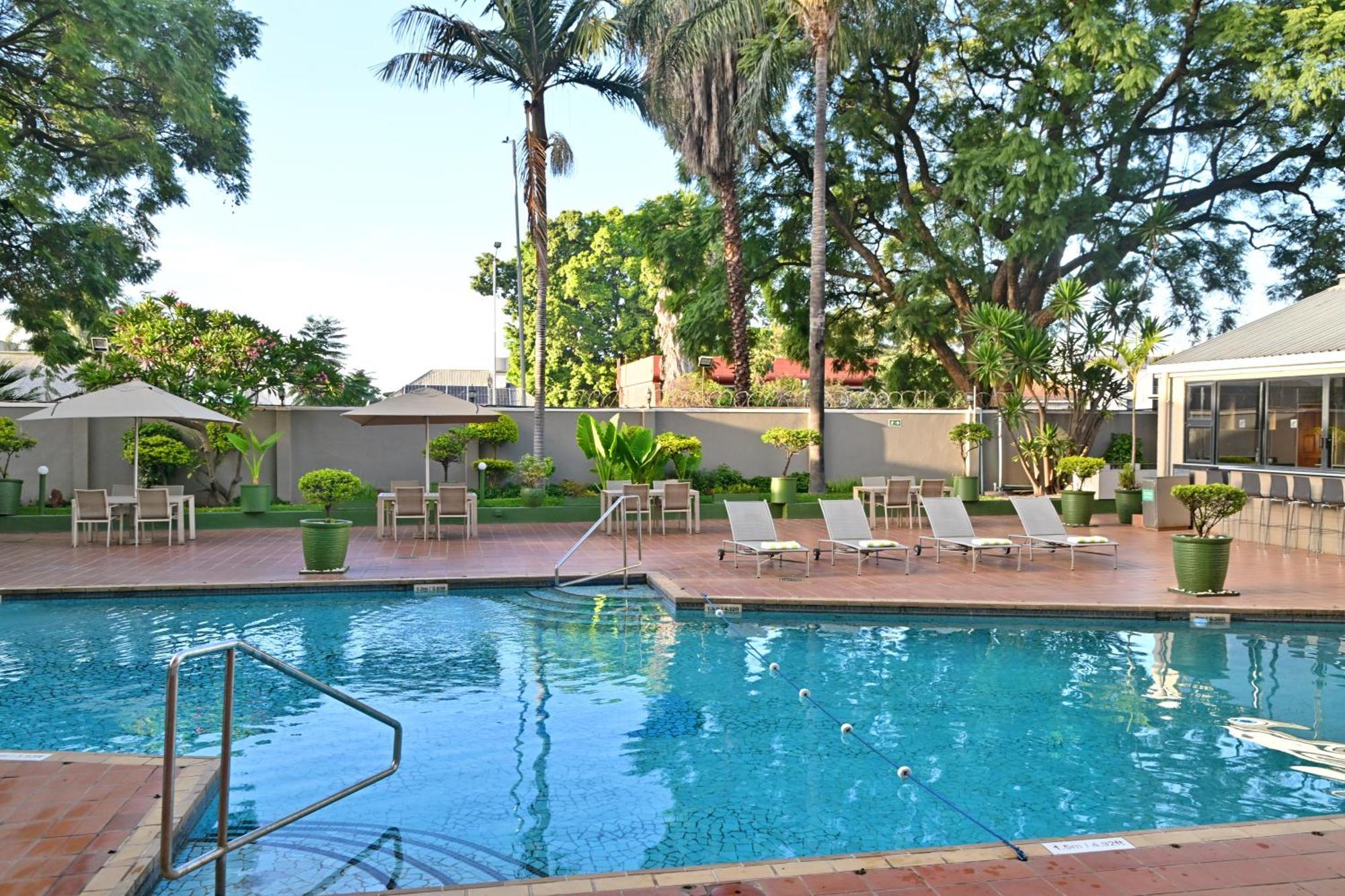 Holiday Inn - Harare By Ihg Esterno foto
